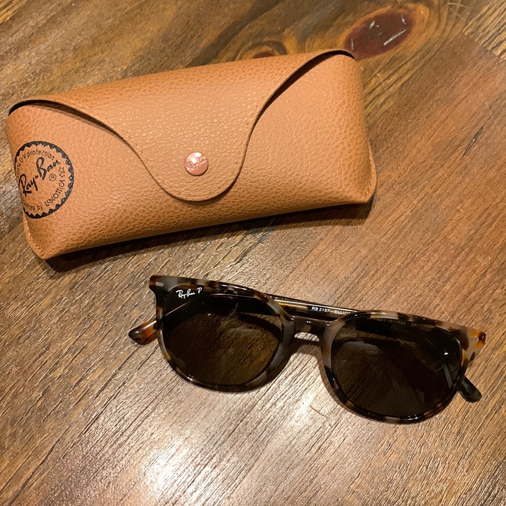 Tortoise Polarized Ray Ban with case